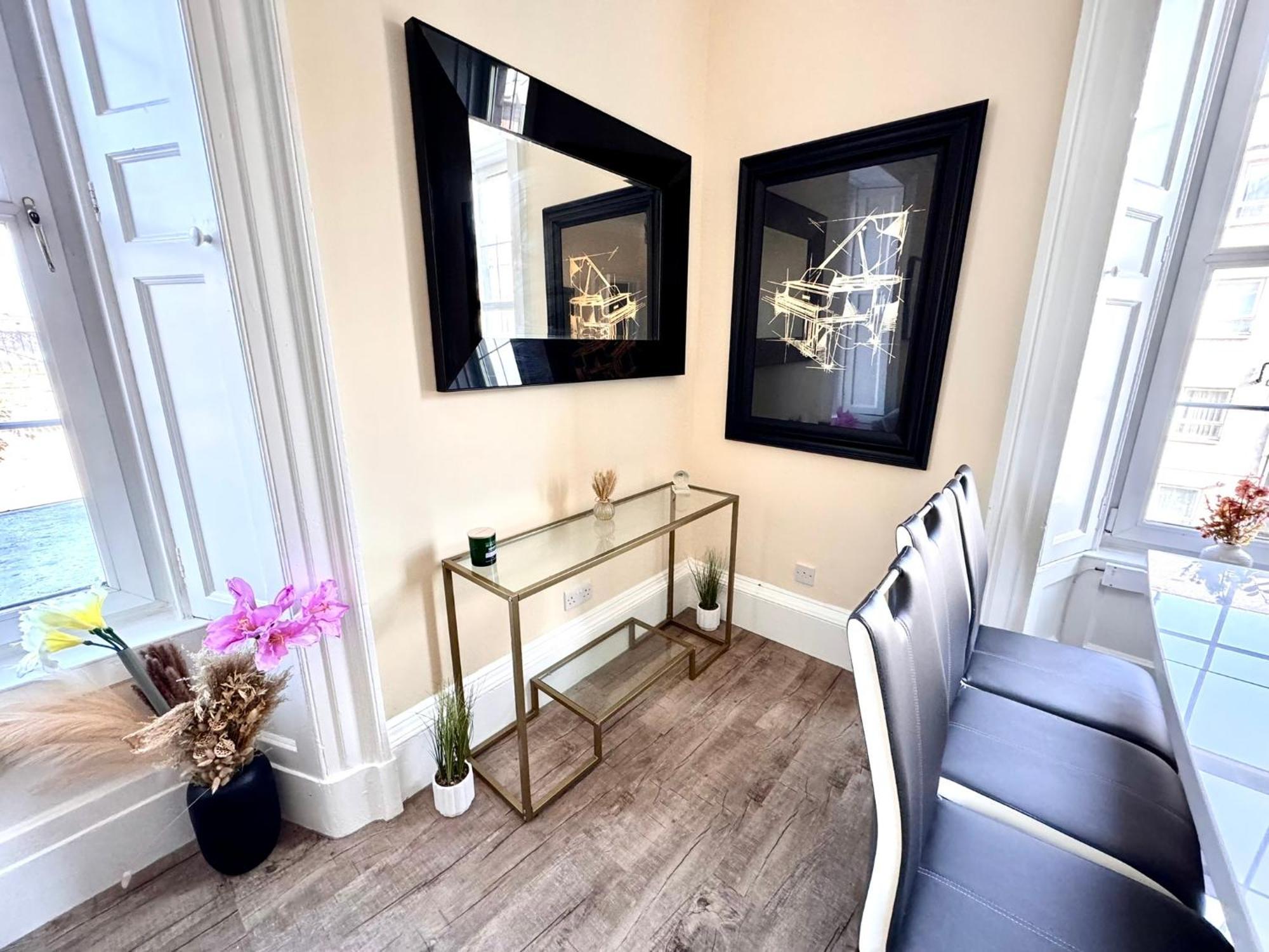 Georgian Luxury Apartment - Superfast Wifi - Parking Available Edinburgh Exterior photo